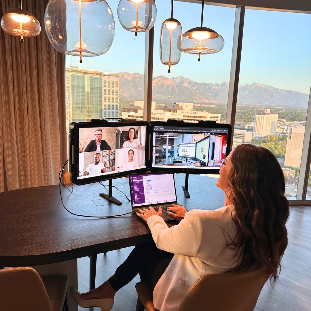 Base Case Executive - 23.8" Dual Screen 4K/UHD Workstation