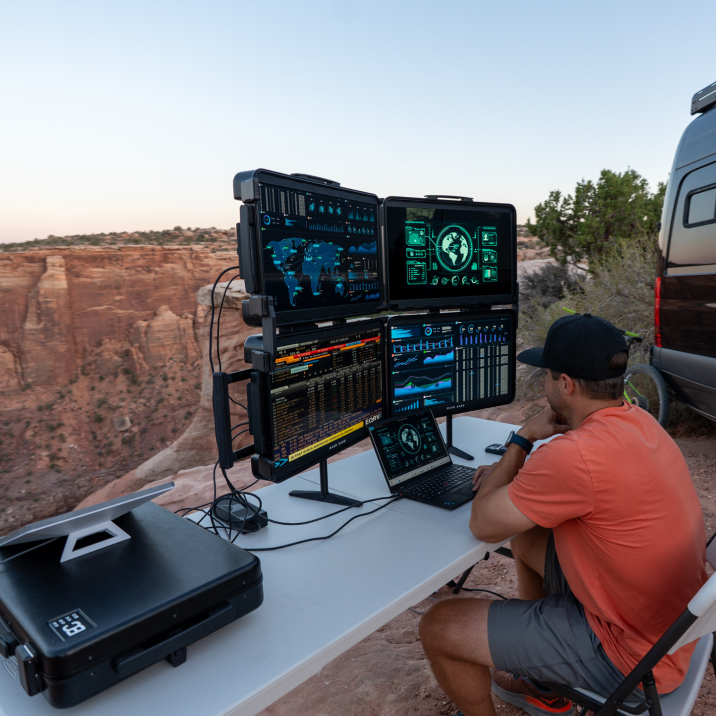 QuadZilla™ The Ultraportable Four-Screen Command Center