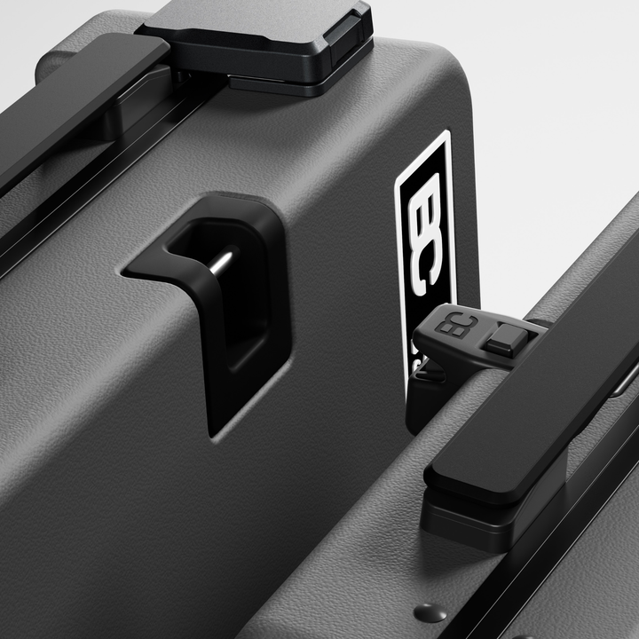 Base Case Executive - 23.8" Dual Screen 4K/UHD Workstation