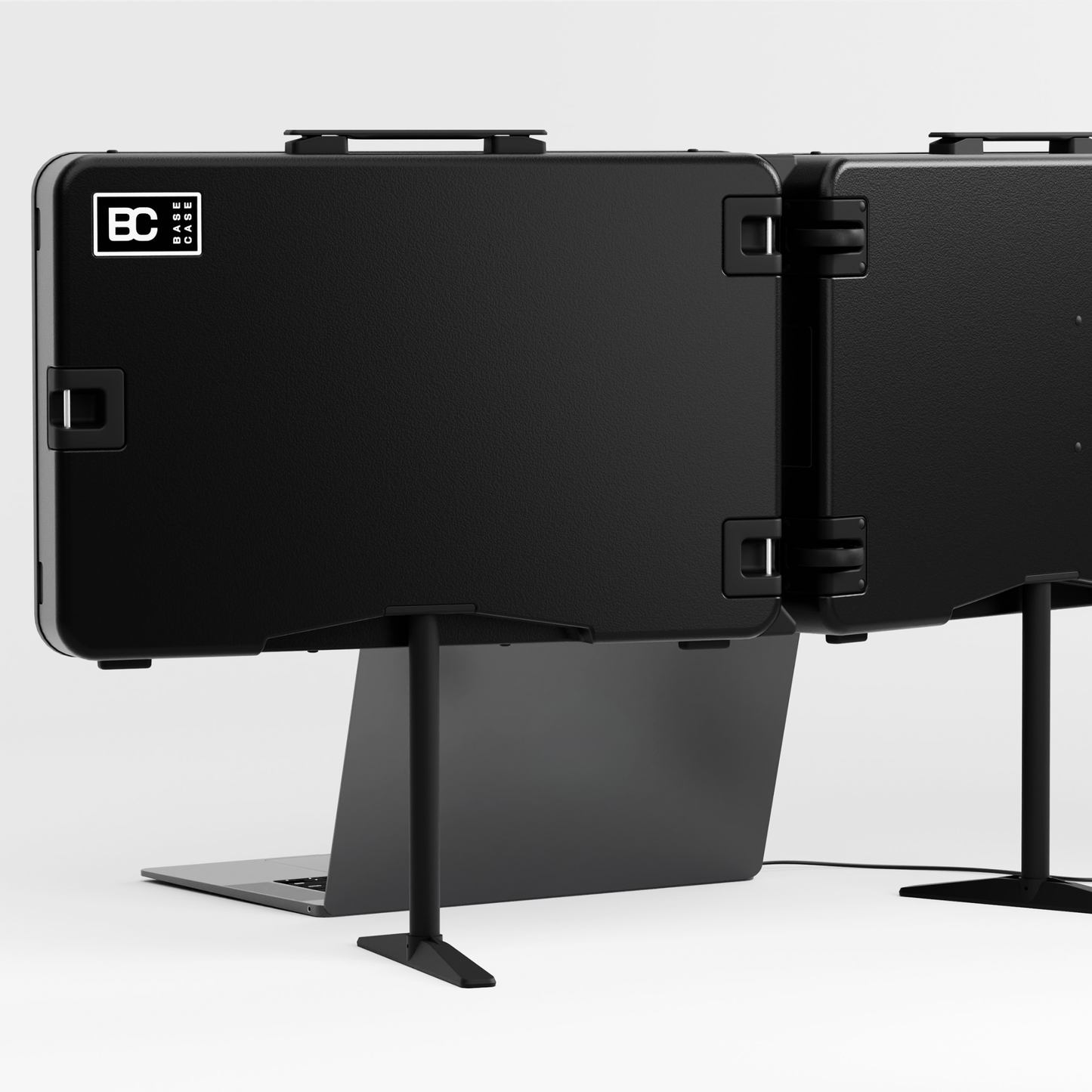 Base Case Executive - Dual UHD/4K Command Center (TAA Compliant)